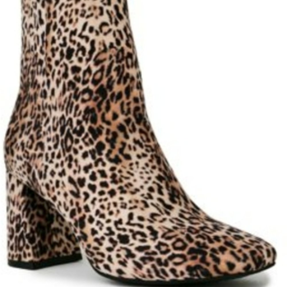 **NIB** Sugar-Element Square Toe Booties